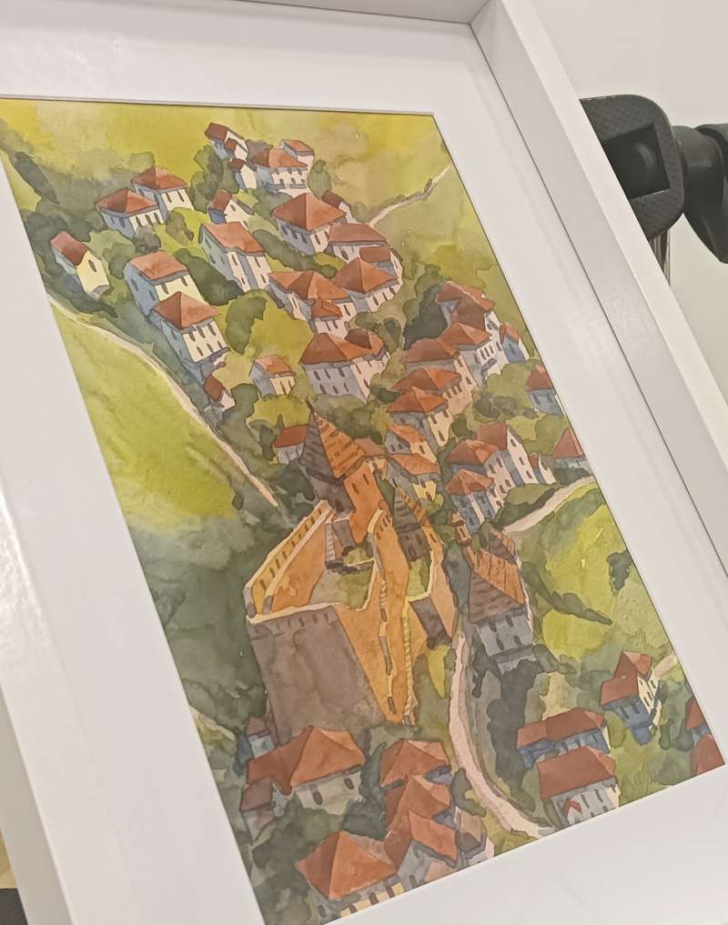 U Zenici otvorena izložba 'Čuvari - Stari gradovi Bosne i Hercegovine' Elene Arsenijević