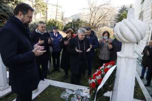 Obilježavanje 32. godišnjice od ubistva Hakije Turajlića - predstavnici kompanije Energoinvest posjetit će mezar rahmetli Hakije Turajlića u haremu Alipašine džamije 