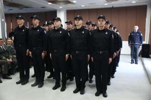 SARAJEVO, 27. februara (FENA) - Dvadeset i pet kadeta 12. klase Granične policije Bosne i Hercegovine danas je svečano položilo zakletvu, nakon obuke i stručnog usavršavanja stekli su uslove za čin 'mlađi inspektor'.(Foto FENA/Amer Kajmović)
