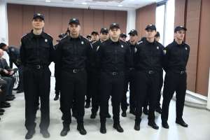 SARAJEVO, 27. februara (FENA) - Dvadeset i pet kadeta 12. klase Granične policije Bosne i Hercegovine danas je svečano položilo zakletvu, nakon obuke i stručnog usavršavanja stekli su uslove za čin 'mlađi inspektor'.(Foto FENA/Amer Kajmović)