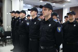 SARAJEVO, 27. februara (FENA) - Dvadeset i pet kadeta 12. klase Granične policije Bosne i Hercegovine danas je svečano položilo zakletvu, nakon obuke i stručnog usavršavanja stekli su uslove za čin 'mlađi inspektor'.(Foto FENA/Amer Kajmović)