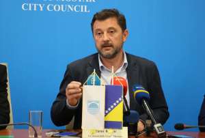 MOSTAR, 28. aprila (FENA) - Grad Mostar uime Zračne luke Mostar i kompanija 