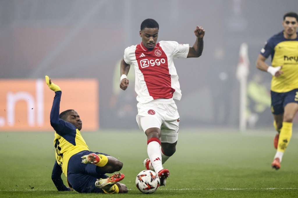 Chelsea dogovorio transfer  Jorrela Hata