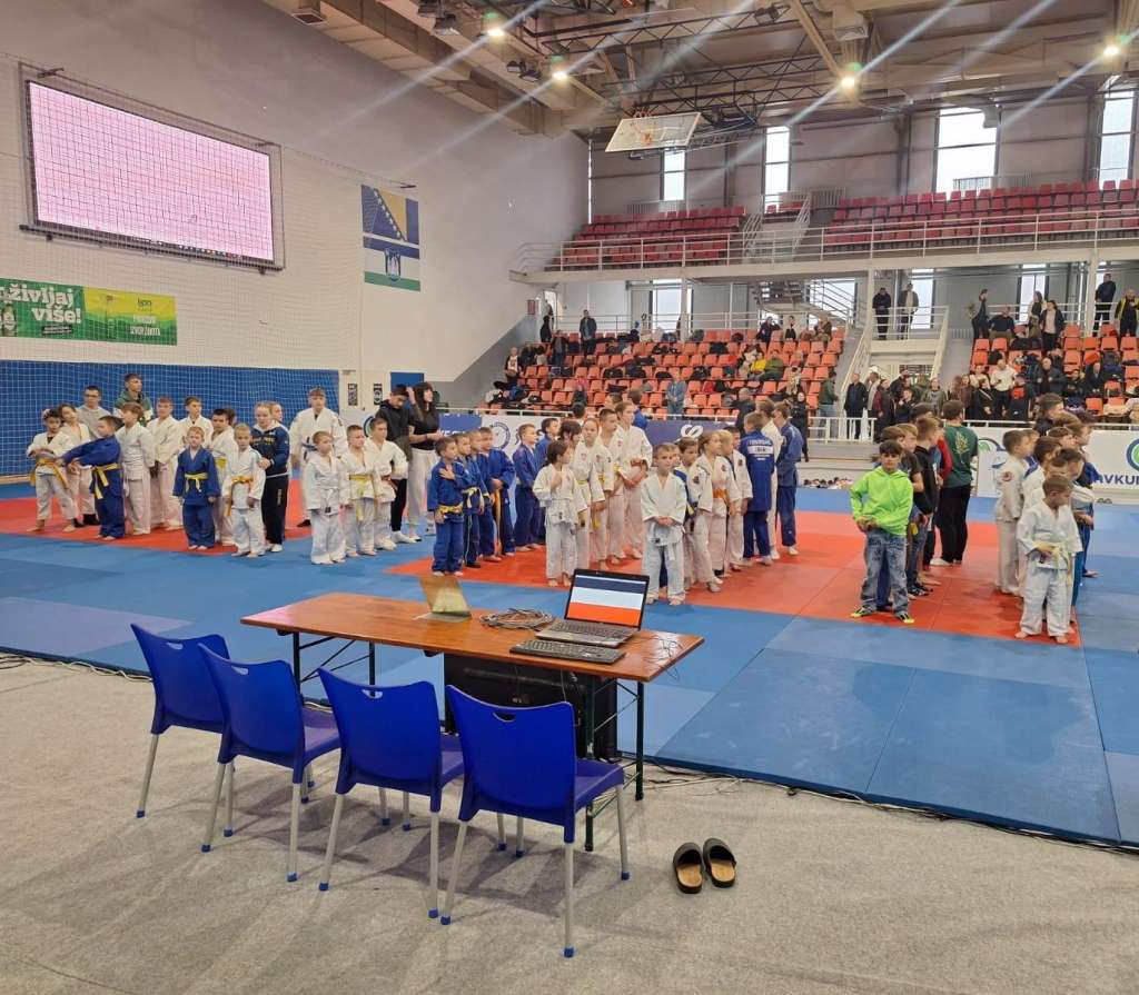 Judo spektakl u Bihaću: Oko 300 takmičara iz 31 kluba odmjerava snage u dvorani Luke