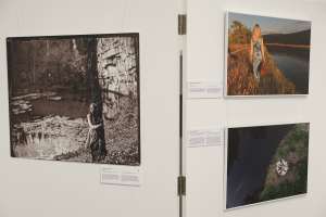 SARAJEVO, 12. novembra (FENA) – Izložba fotografija „Čuvarke rijeka“ otvorena je večeras u Sarajevu u Europe Houseu. (Foto Fena Harun Muminović)