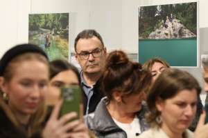 SARAJEVO, 12. novembra (FENA) – Izložba fotografija „Čuvarke rijeka“ otvorena je večeras u Sarajevu u Europe Houseu. (Foto Fena Harun Muminović)