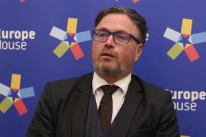 SARAJEVO, 12. novembra (FENA) – Izložba fotografija „Čuvarke rijeka“ otvorena je večeras u Sarajevu u Europe Houseu. (Foto Fena Harun Muminović)