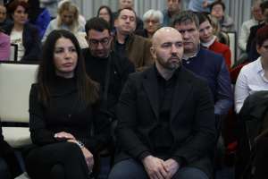 SARAJEVO, 3. decembra (FENA) - Osobe s invaliditetom žele ravnopravan status u bh. društvu kad su u pitanju prava i mogućnosti, istaknuto je na obilježavanju Međunarodnog dana osoba s invaliditetom danas u Sarajevu. (Foto FENA Harun Muminović)