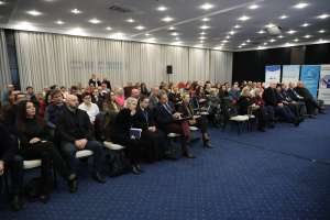 SARAJEVO, 3. decembra (FENA) - Osobe s invaliditetom žele ravnopravan status u bh. društvu kad su u pitanju prava i mogućnosti, istaknuto je na obilježavanju Međunarodnog dana osoba s invaliditetom danas u Sarajevu. (Foto FENA Harun Muminović)